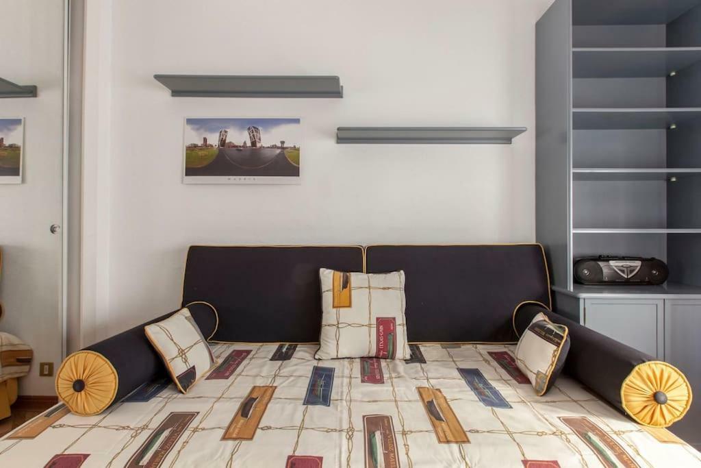Modern B&B Somosaguas Екстер'єр фото